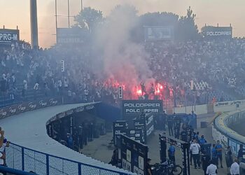 Unia Leszno potępia zachowanie pseudokibiców na trybunach