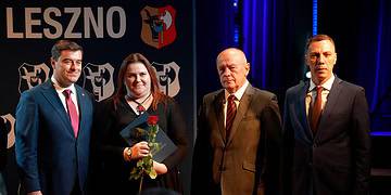 Nauczyciele i pracownicy oświaty uhonorowani (zdjęcia)