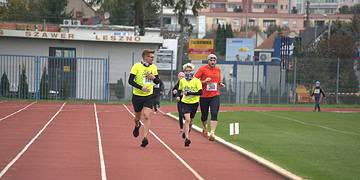 Tęcza Leszno zwycięża inaugurację sezonu (zdjęcia)