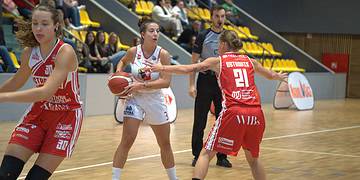 Tęcza Leszno zwycięża inaugurację sezonu (zdjęcia)