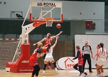 Przegrana koszykarek, mimo szansy na zwycięstwo (zdjęcia)