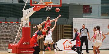 Przegrana koszykarek, mimo szansy na zwycięstwo (zdjęcia)