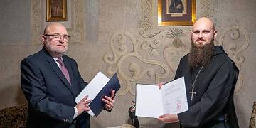 Cenne księgozbiory zostaną przekazane mieszkańcom (zdjęcia)