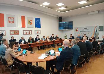 Burzliwa dyskusja o Szkole Podstawowej nr 1 i oświacie w Lesznie