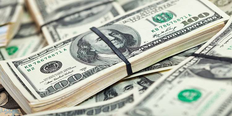  27 Stycznia 2025 Many Us Dollars Banknotes