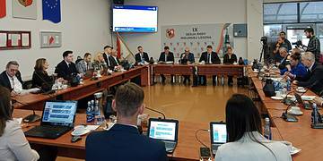 Radni Leszna zdecydowali! SP1 oraz trzy przedszkola do likwidacji