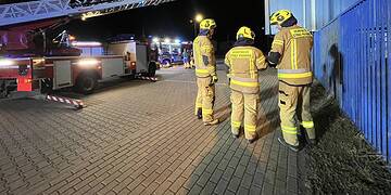 Nocne podpalenie przy stadionie. Uszkodzona elewacja wieży sędziowskiej!