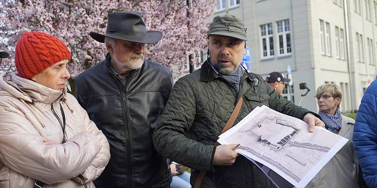  11 Kwietnia 2025  ml 7949