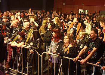 Wspaniała punkowa inicjatywa. Punki zagrają dla Anny Marii