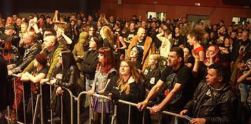 Wspaniała punkowa inicjatywa. Punki zagrają dla Anny Marii