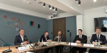 Pierwsza sesja Młodzieżowej Rady Powiatu Leszczyńskiego