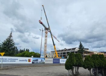 Rusza demontaż dachu pływalni Akwawit (zdjęcia)