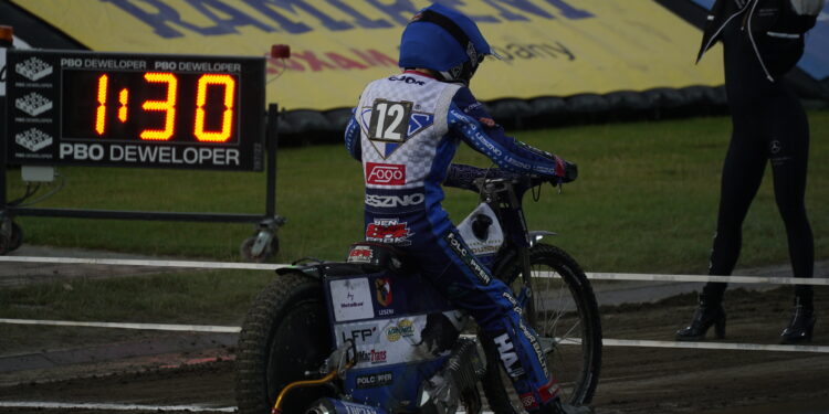  24 Lutego 2026  ml 1015