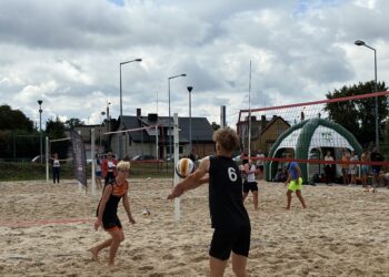 Udany debiut turnieju amatorskiej siatkówki plażowej Barbarella Cup (Zdjęcia)