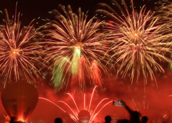 Niezwykła Noc Balonowa w Lesznie. Oddano hołd „Slabowi” (zdjęcia)