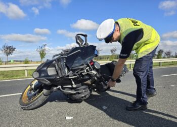 Motocyklista nie żyje. Śmiertelny wypadek na zjeździe z S5