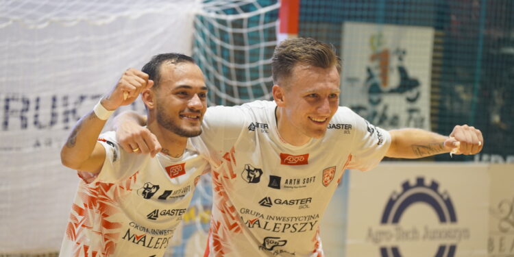 Thriller w Hali Trapez. Leszczynianie samodzielnym liderem! (zdjęcia)