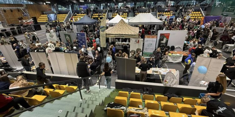 Hala Trapez pełna pasji. Noc Zawodowców 2025 (zdjęcia)