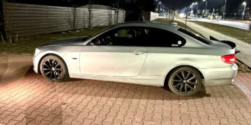 „Przejażdżka kolegi” zakończona kontrolą policji. Za kierownicą 16-latek