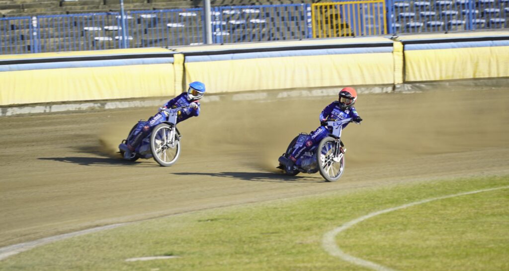  9 Września 2025  ml 0368